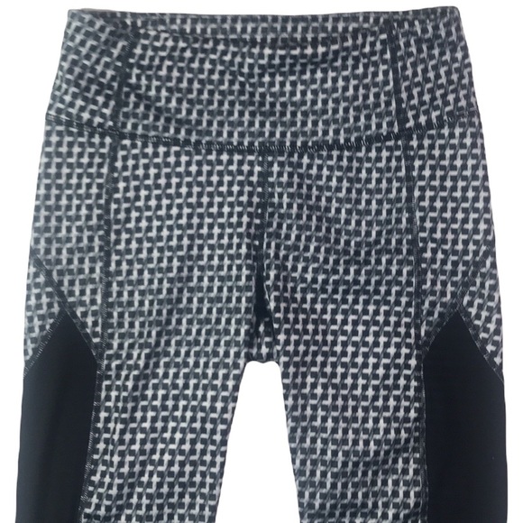 Athleta Black & White Checked Crop Leggings Size S. - Picture 3 of 9
